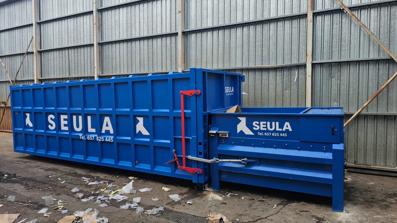 Contenedores industriales para recogida y gestión de residuos en Zaragoza Contenedor industrial azul de Seula para gestión de residuos en Zaragoza