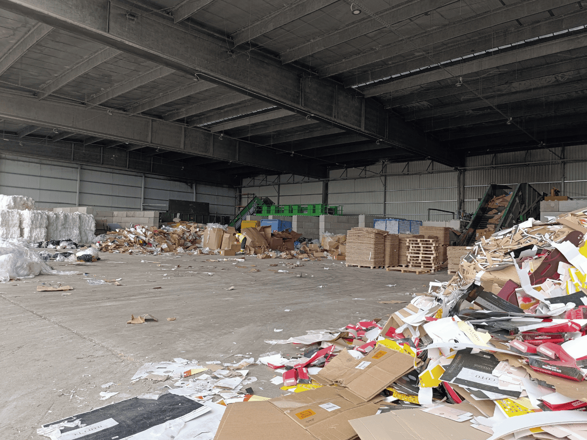 Planta de tratamiento de residuos industriales en Zaragoza Planta de tratamiento y clasificación de residuos industriales en Zaragoza