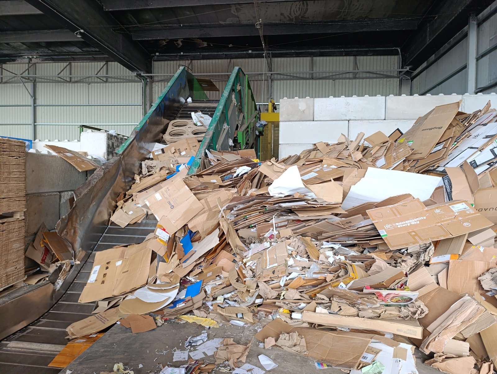 Recogida y reciclaje de papel y cartón en Zaragoza